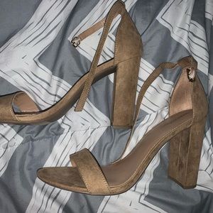 TAN ONE STRAP HEELS!!